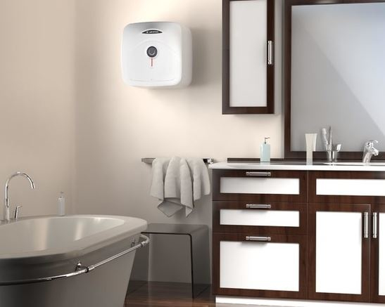 Ariston Andris R30 Vertical Tank (water storage) White