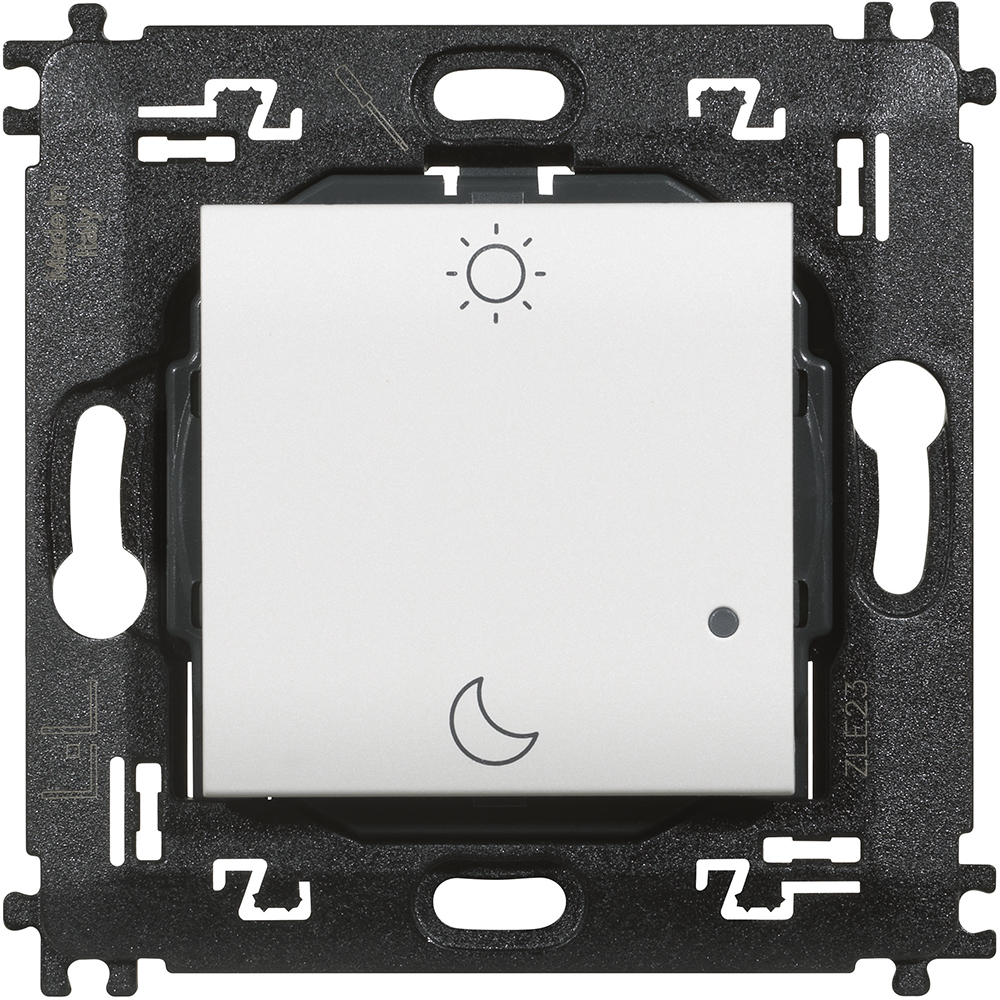 Legrand N4574CW light switch